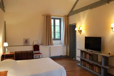 Image de Belle suite de 2 chambres et une salle de bains dans un château en Sologne