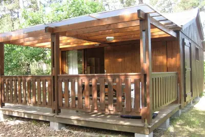 Image de Chalet dans Prl à l'Amélie au cœur de la forêt à 1km de la plage