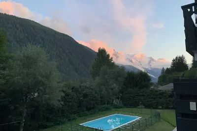 Image de Appartement lumineux dans chalet avec vue sur mont blanc. Piscine chauffée.