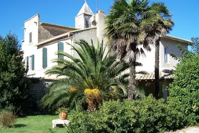 Image de Gite De Caractère Avec Piscine Dans Un Mas Traditionnel Camarguais