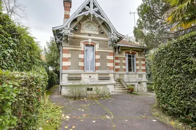 Image de Villa Arcachonnaise 100m², 3 chambres, jardin, terrasse, parking - Quartier Ville d'Hiver, Arcachon