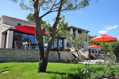 Image de Villa de standing **** avec piscine à La Roque-sur-Cèze, entre Avignon & Uzès