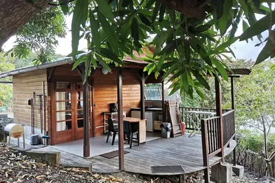 Image de Bungalow Ti-Kaz' au François. . . sérénité dans l'île aux fleurs
