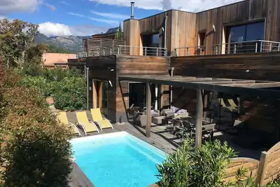 Image de Villa Ecologique, piscine privative chauffée, proche plage pinarelle, 9 personne