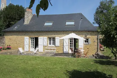 Image de Gîte charmant, 4 pers, 2 chambres, 1 salle de bain, village Brée, calme, confort
