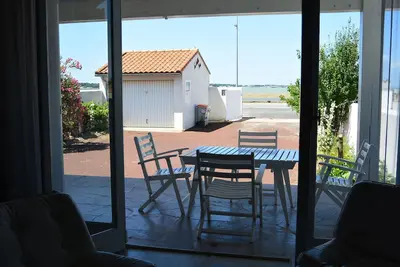 Maison Confortable Avec Vue Mer sur la baie de  Rivedoux