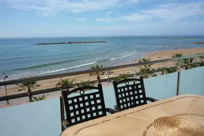 Image de Confortable duplex, face jolies plages, 140 m2 +park+clim+wifi+côte tennis club