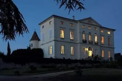 Image de Magnifique château authentique dans haut-agenais. Périgord, piscine