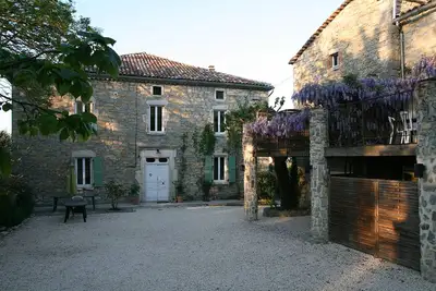 Image de Gîte \" La Magnanerie\" Mas les Teyssiers à Grospierres