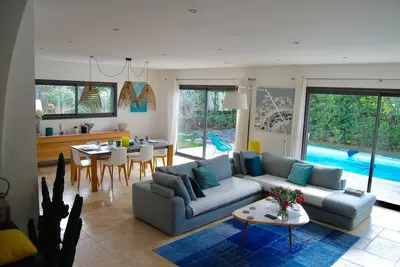 Image de Bandol Belle Villa Contemporaine 10 Mn A Pied De La Plage Et Proche Commerces