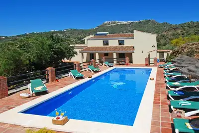 Image de Villa Poyatos, Piscine Chauffée, Wifi, A\/C, Bbq, Petfriendly, vue sur la mer! !