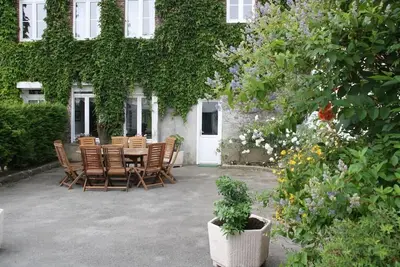 Image de Gite du mont des faucons avec jacuzzi