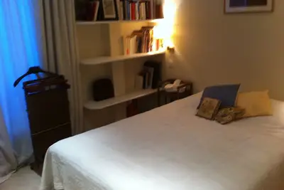 Image de Belle chambre Montparnasse-Raspail dans Immeuble en pierre de taille a Paris