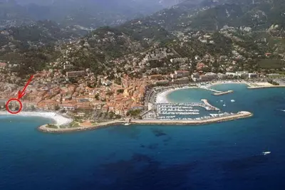 Image de Menton, Petit 2 Pièces, Immeuble bord de mer, Centre ville
