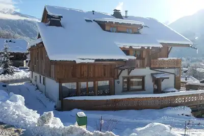 Image de Chalet 4 étoiles 18 pers 7 chambres 7 salles de bain et wc grand confort