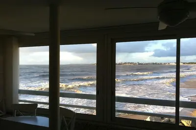 Image de La Vigie - Appart Sur La Plage, Les Pieds Dans L'Eau - Vue Mer Exceptionnelle