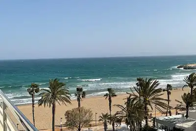 Image de Costa Brava Roses front de mer sur la plage avec piscine 60 m2, 2ch