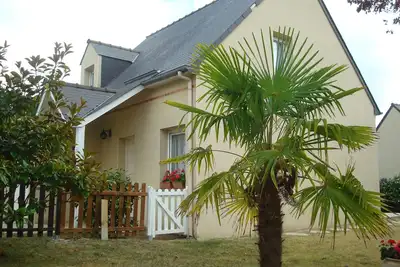 Image de Maison sur les hauteurs de Dinard Ă 900 m de la plage dans un lotissement calme.