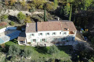 Image de Superbe mas avec piscine chauffée pour 12 perso au coeur de la Drôme Provençale