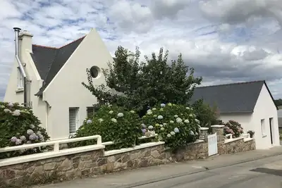 Image de Le Conquet Maison vue mer entièrement rénovée  jardin terrasse proximité plages