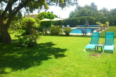 Image de Saint Aygulf:Villa +annexe, piscine, plages, grand jardin, pavillon