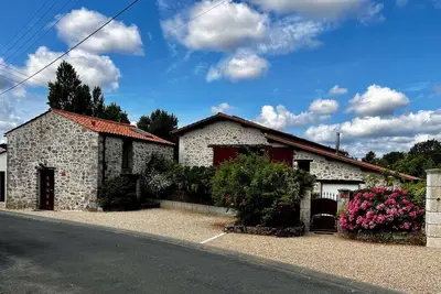 Image de Gîte de charme avec spa intérieur privatif et piscine entre océan et Puy du Fou