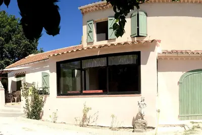 Image de Maison campagne Luberon, 800 m2- terrain clos, ombragé, au calme, Grande Piscine