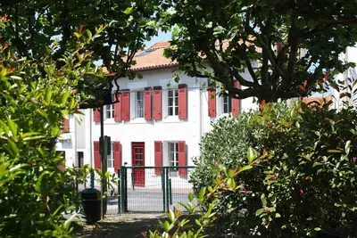 Image de Maison centre Biarritz grande plage, 4 chambres, terrasse, 300m plage, parking