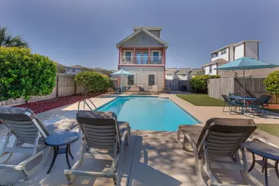 Image de Nid de plage parfait avec piscine privée, à quelques pas de la plage