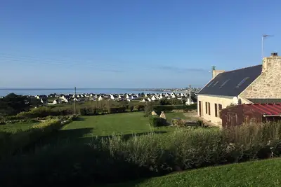 Image de Vue mer sur la baie d'Audierne, maison 6 pers 500 m de la plage Tv\/Sat\/Internet