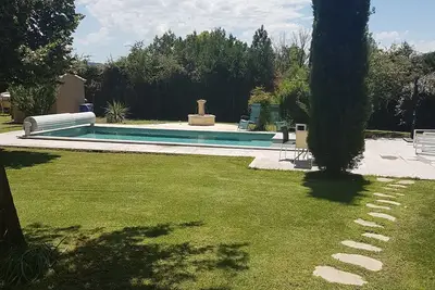 Image de Superbe maison climatisée avec avec piscine chauffée ou bien raffraichie