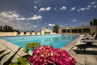 Image de Gite du Plan des Aires avec piscine