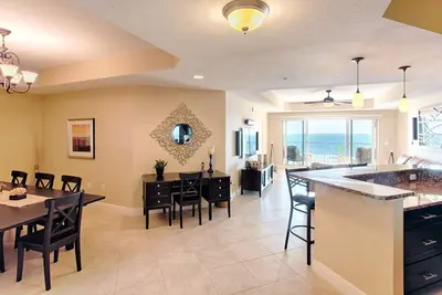 Image de Magnifique Condo 2 chambres Direct Direct Gulf Front