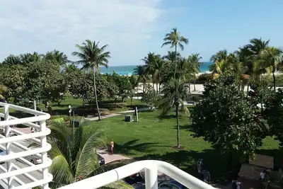 Image de Suite condo face à la mer avec vue directe sur la plage et la piscine - Ocean Drive - South Beach