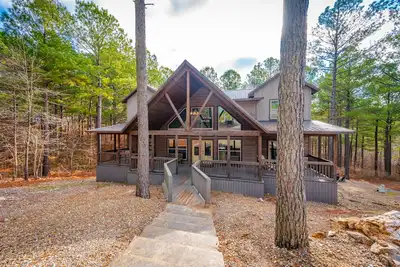 Image de SPÉCIAL Septembre! ! ! Tout nouveau chalet de luxe rustique moderne dans Broken Bow, Ok