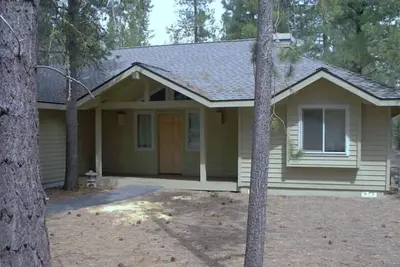 Image de Super endroit! 8 couchages. Marchez jusqu'à Sharc & Ft Rock Park! A / C, Sharc Passes