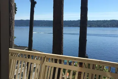 Image de Bord de l'eau et près de Seattle-Vue sur le lac Sammamish à Bellevue