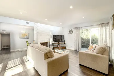 Image de Private Oc Family Home w \/ Climatisation centrale, salle de jeux et vue sur le parcours de golf