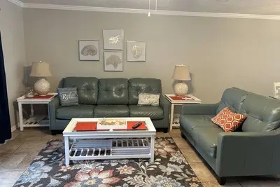 Image de Gulf Highlands 2br / 2. 5ba peut accueillir 6 w / panier de golf. Snowbirds Bienvenue