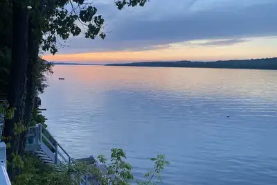 Image de Skaneateles Lakefront Cottage