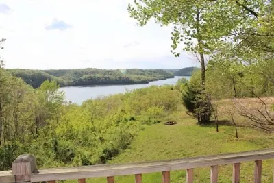 Image de Dale Hollow Lake - vue magnifique sur le lac, bain Ă remous, wifi, 8 personnes