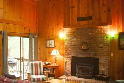 Image de Cottage de sur la rivière, une escapade tranquille du monde quotidien
