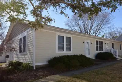 Image de Dog Friendly 3br Accueil Downtown Rehoboth Beach Situé à seulement 4 blocs de la plage 6 couchages