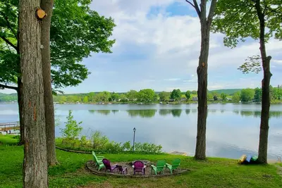 Image de Chalet riverain confortable sur le lac Rushford, pour 10 personnes, Letchworth, Holiday Valley