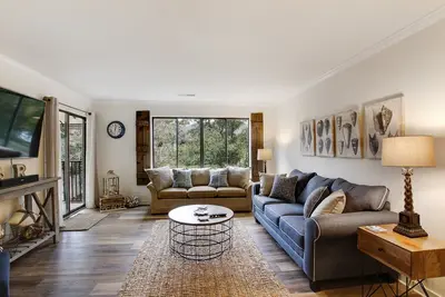 Image de Springwood 111 - Maison de ville rénovée à Forest Beach