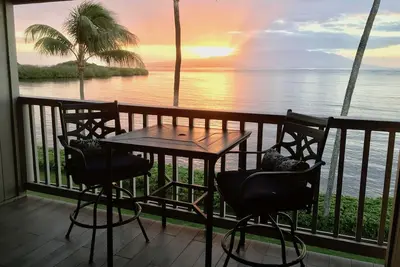 Image de 'Aloha Kai' Oceanfront on Molokai, Top Floor, Modern, Peaceful Comfort, Pool