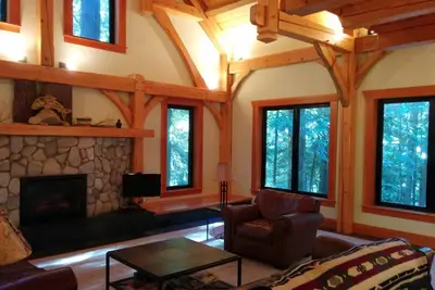 Image de Luxueuse, grande cabine Ă ossature bois Ă Priest Lake Idaho