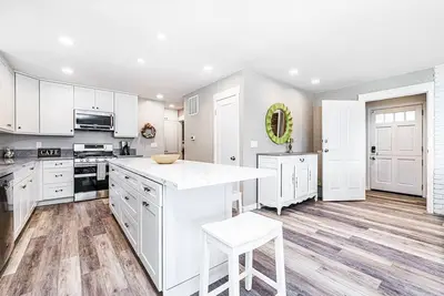 Image de Merveilleuse escapade familiale en bord de mer - demi-pâté de maisons de la plage!