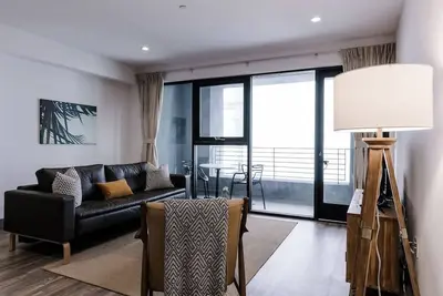 Image de Huge 2-Bed/2-Bath near Crypto Arena, Lacc