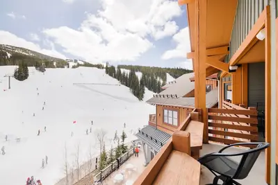 Image de Spéciaux d'hiver! Vue du balcon à Half Pipe! Emplacement! Penthouse - Ascenseur Central
